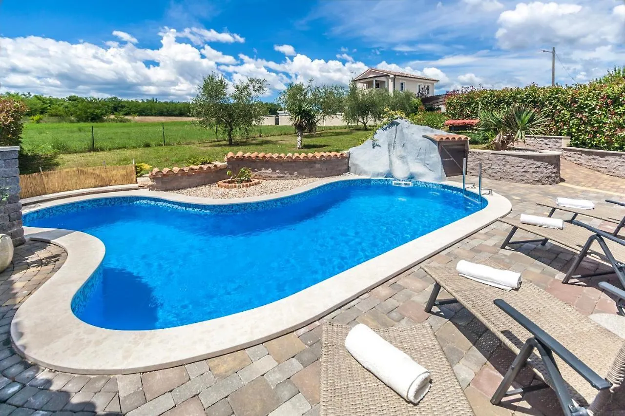 House Tomas With Pool Near Pula, Istria, Ferienhaus Istrien Marčana 0*,  Kroatien
